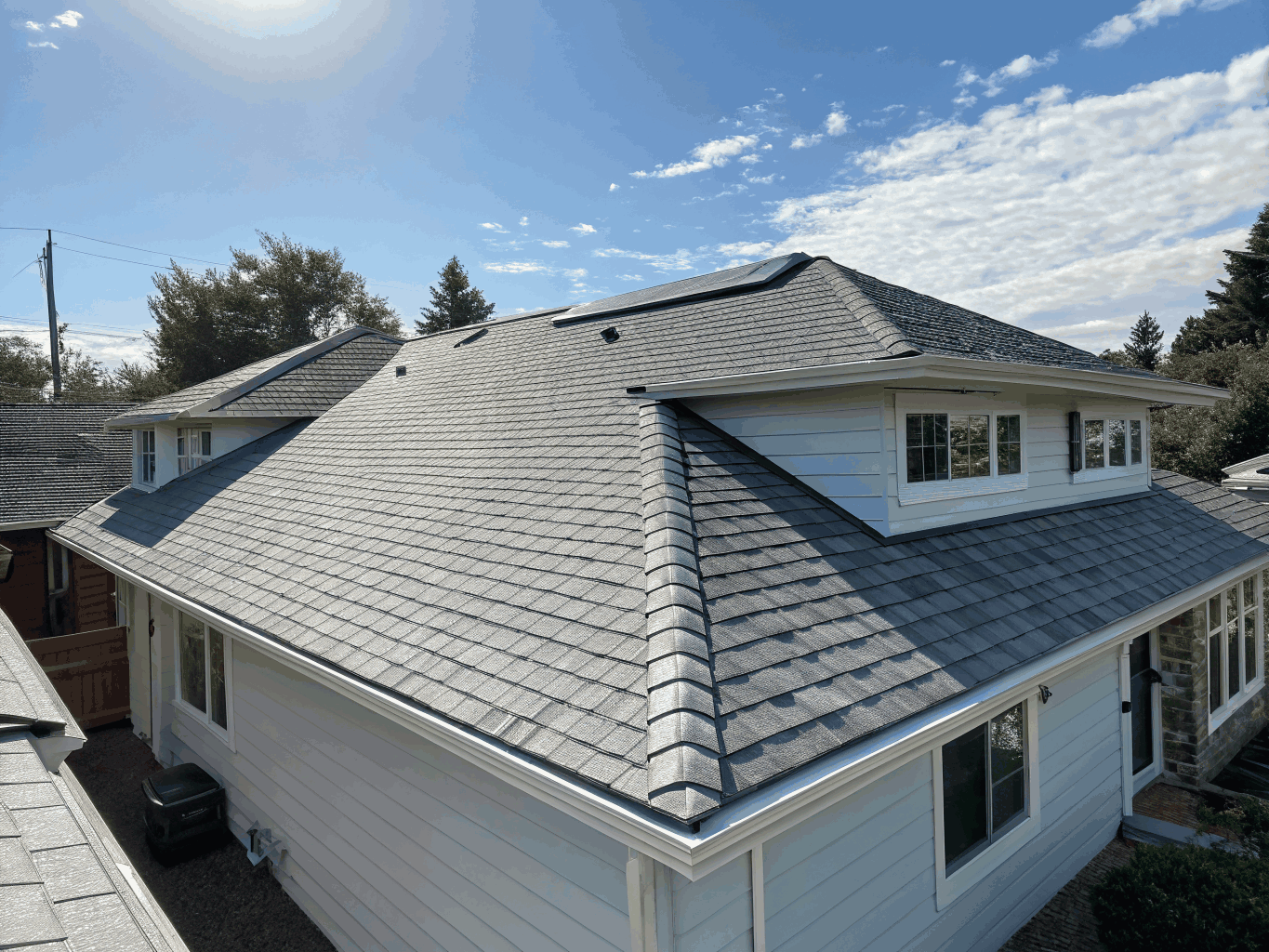 Residential roof replacement project in Oakville